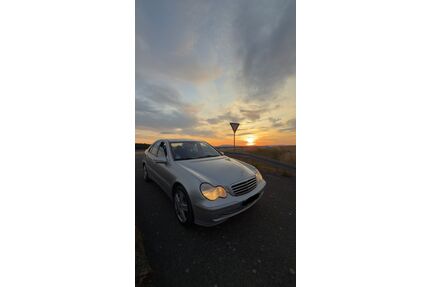 Mercedes-Benz 200 Gebrauchtwagen