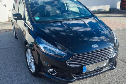 Ford S-Max Gebrauchtwagen