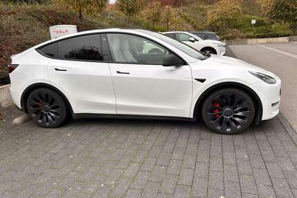 Tesla Model Y Gebrauchtwagen