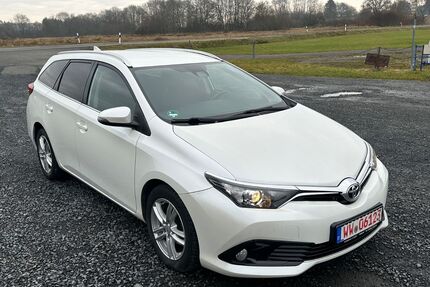 VW Auris 