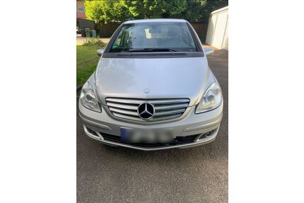 Mercedes-Benz B 180 Gebrauchtwagen