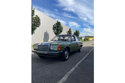 Mercedes-Benz 230 Gebrauchtwagen