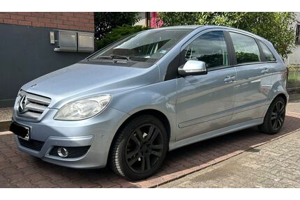 Mercedes-Benz B 180 Gebrauchtwagen
