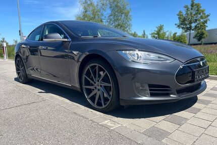Tesla Model S Gebrauchtwagen