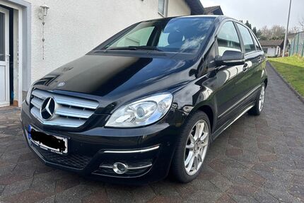 Mercedes-Benz B 180 Gebrauchtwagen