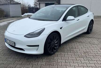 Tesla Model 3 Gebrauchtwagen