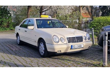 Mercedes-Benz E 300 Gebrauchtwagen