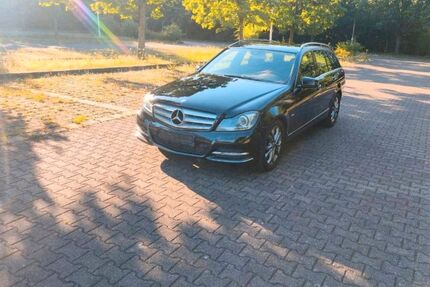 Mercedes-Benz 220 Gebrauchtwagen