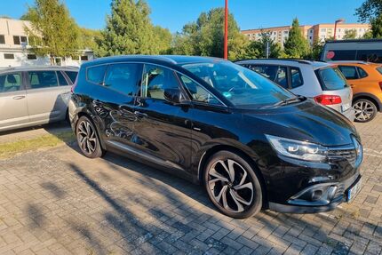 Renault Grand Scenic Gebrauchtwagen
