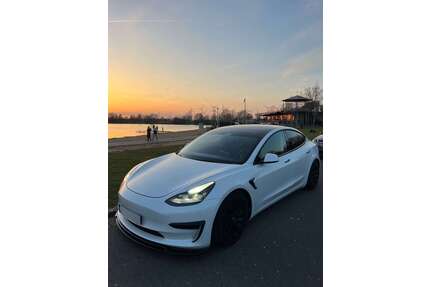 Tesla Model 3 Gebrauchtwagen