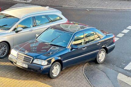 Mercedes-Benz C 180 Gebrauchtwagen