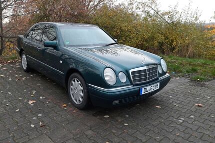 Mercedes-Benz 240 Gebrauchtwagen