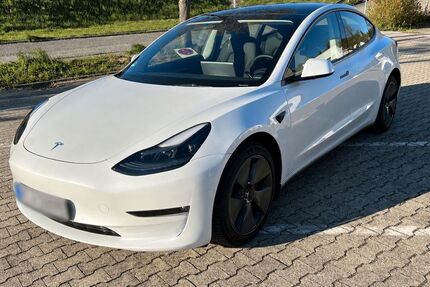 Tesla Model 3 Gebrauchtwagen