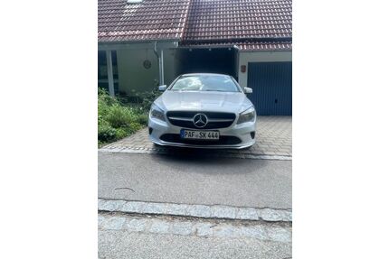 Mercedes-Benz CLA 180 Shooting Brake Gebrauchtwagen