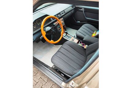 Mercedes-Benz 260 Gebrauchtwagen