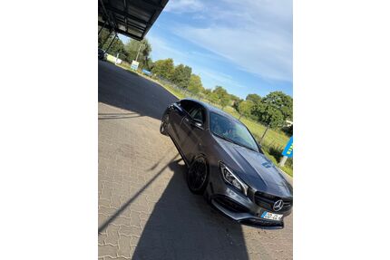 Mercedes-Benz CLA 45 AMG Shooting Brake Gebrauchtwagen