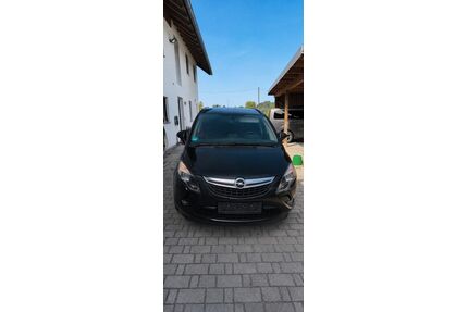 Opel Zafira Tourer Gebrauchtwagen