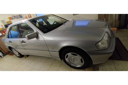Mercedes-Benz C 180 Gebrauchtwagen