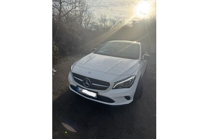 Mercedes-Benz CLA 220 Shooting Brake Gebrauchtwagen