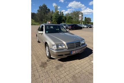 Mercedes-Benz C 180 Gebrauchtwagen