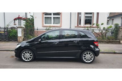 Mercedes-Benz B 200 Gebrauchtwagen