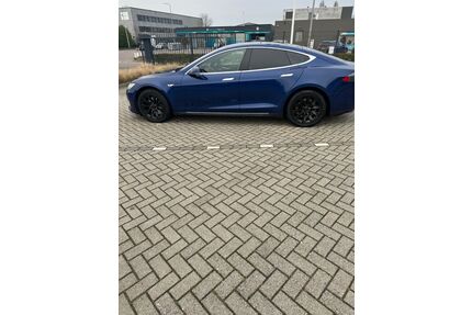 Tesla Model S Gebrauchtwagen