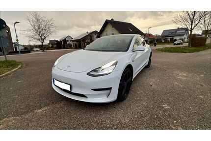 Tesla Model 3 Gebrauchtwagen