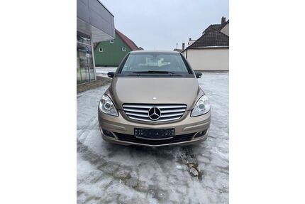 Mercedes-Benz B 180 Gebrauchtwagen