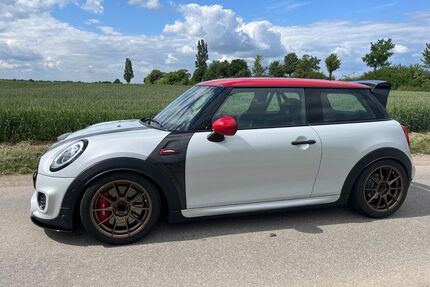 VW John Cooper Works 