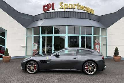 Ferrari GTC4 Lusso Gebrauchtwagen