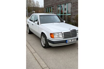 Mercedes-Benz 220 Gebrauchtwagen