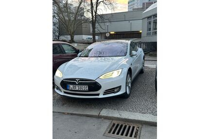 Tesla Model S Gebrauchtwagen