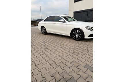 Mercedes-Benz E 220 Gebrauchtwagen