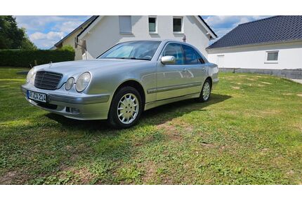 Mercedes-Benz E 240 Gebrauchtwagen