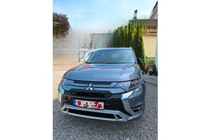 Mitsubishi Plug-in Hybrid Outlander Gebrauchtwagen