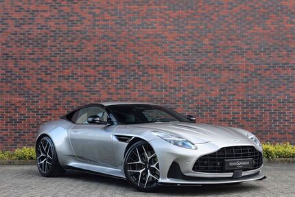 Aston Martin DB12 