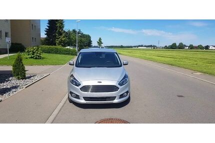 Ford S-Max Gebrauchtwagen
