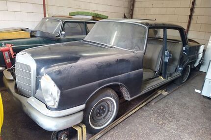 Mercedes-Benz 220 Gebrauchtwagen