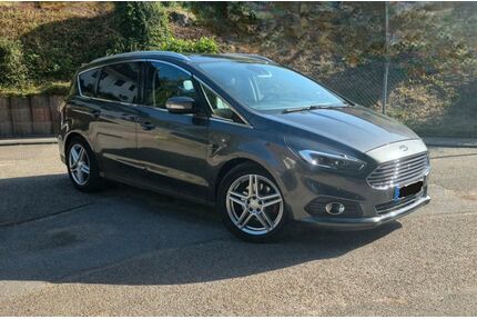 Ford S-Max Gebrauchtwagen