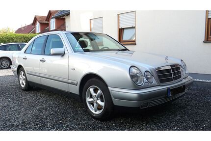 Mercedes-Benz E 240 Gebrauchtwagen