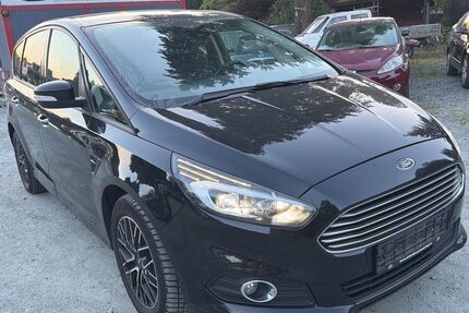 Ford S-Max Gebrauchtwagen