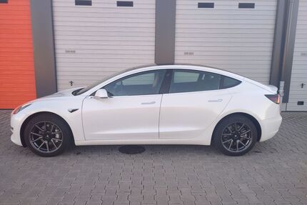 Tesla Model 3 Gebrauchtwagen