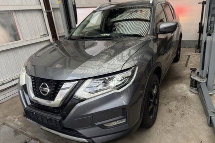 Nissan X-Trail Tekna 7 Sitze Ahk Leder 360 Panoram. LED Gebrauchtwagen