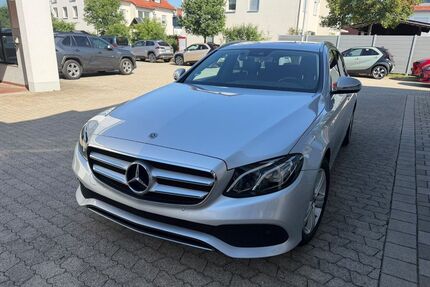 Mercedes-Benz 220 Gebrauchtwagen
