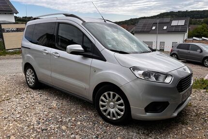 Ford Tourneo Courier Gebrauchtwagen