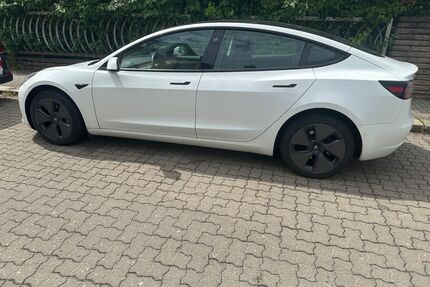 Tesla Model 3 Gebrauchtwagen