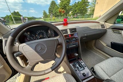 Mercedes-Benz C 180 Gebrauchtwagen