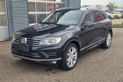 VW Touareg V6 TDI R-Line NAVI Luftfederung AHK Gebrauchtwagen