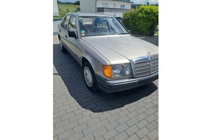 Mercedes-Benz 230 Gebrauchtwagen