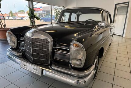 Mercedes-Benz 220 Gebrauchtwagen